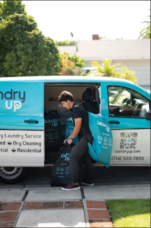 Convenient Locker Laundry Service with LaundryUp